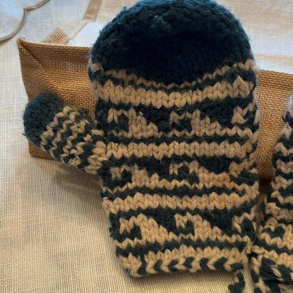 VTG Handknit Wool Mittens